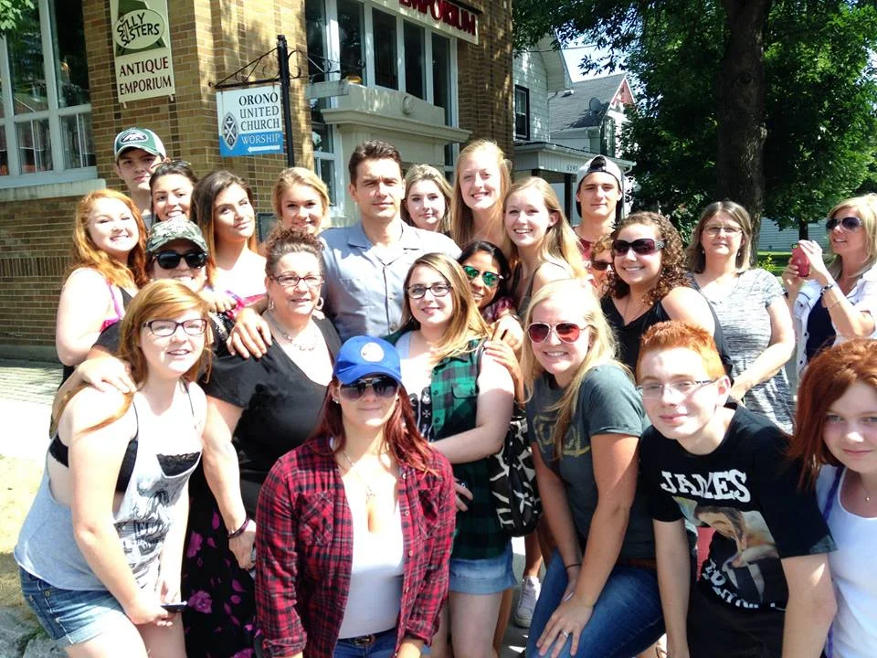Photo of Franco with fans via Silly Sisters Antique Emporium Facebook page