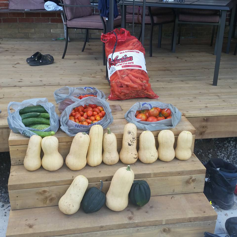 Fresh produce & donated carrots distributed to veterans from Produce for Veterans