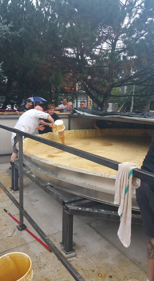 A Lakefield Chef Was Part Of A Team That Just Made The World's Largest Butter Tart Ever