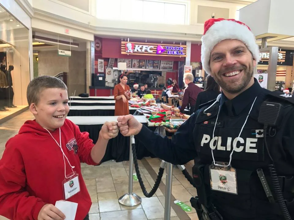 A Bunch Of Peterborough Police Officers Just Brought Christmas Joy To 24 Kids 