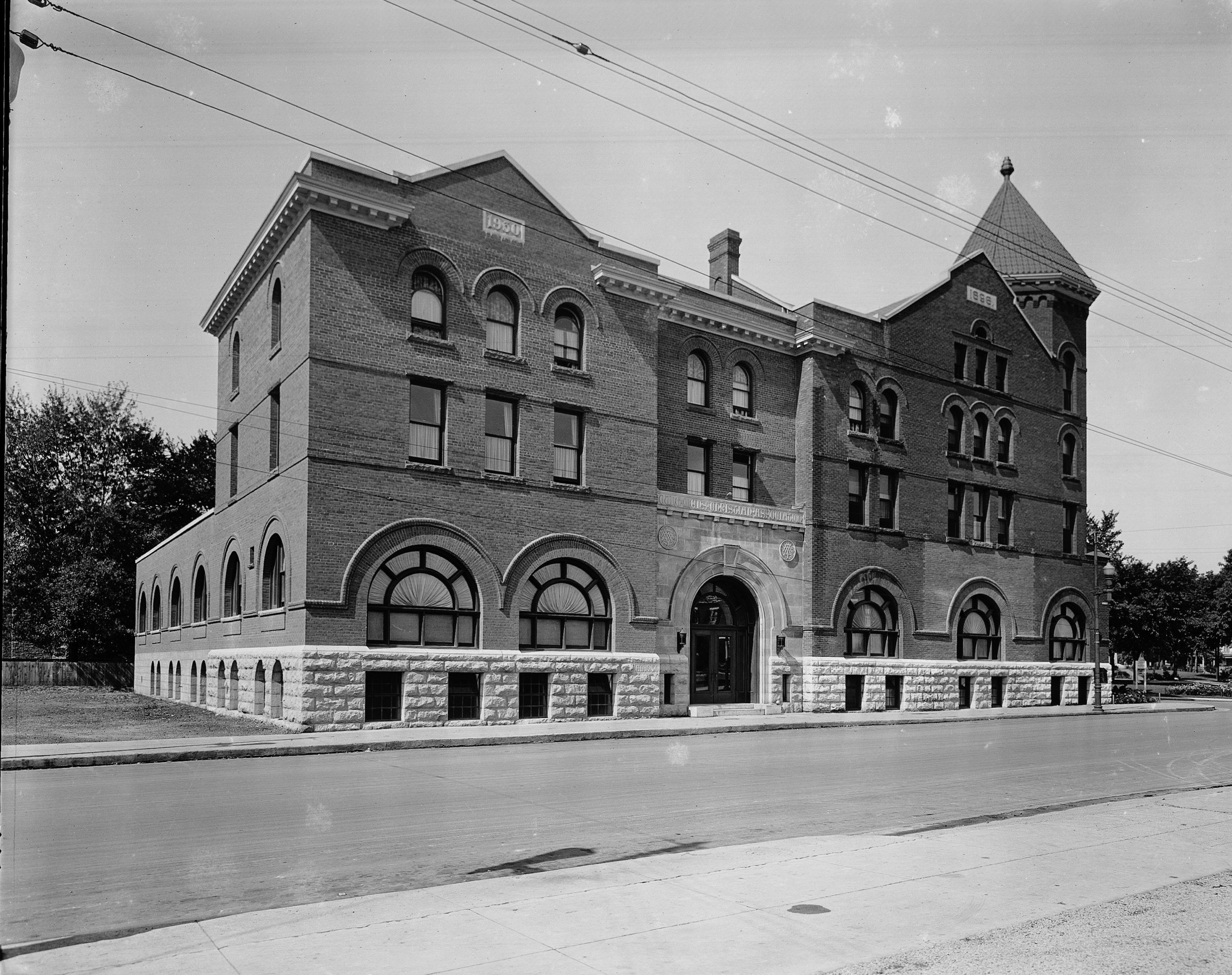 Roy-Studio-YMCA-ca-1930-2000-012-014078-9.jpg