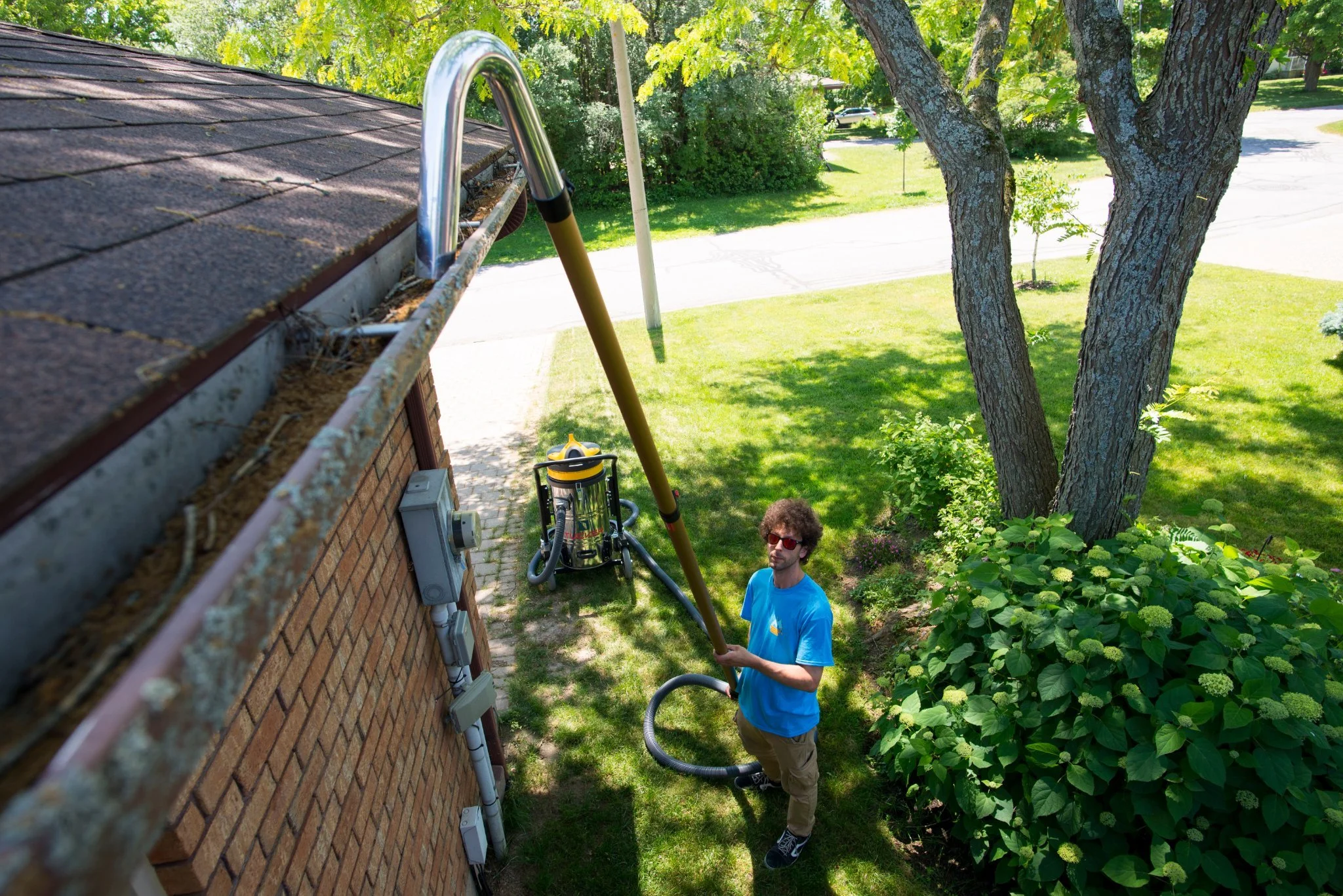 McMaster Window cleaning eves.jpg