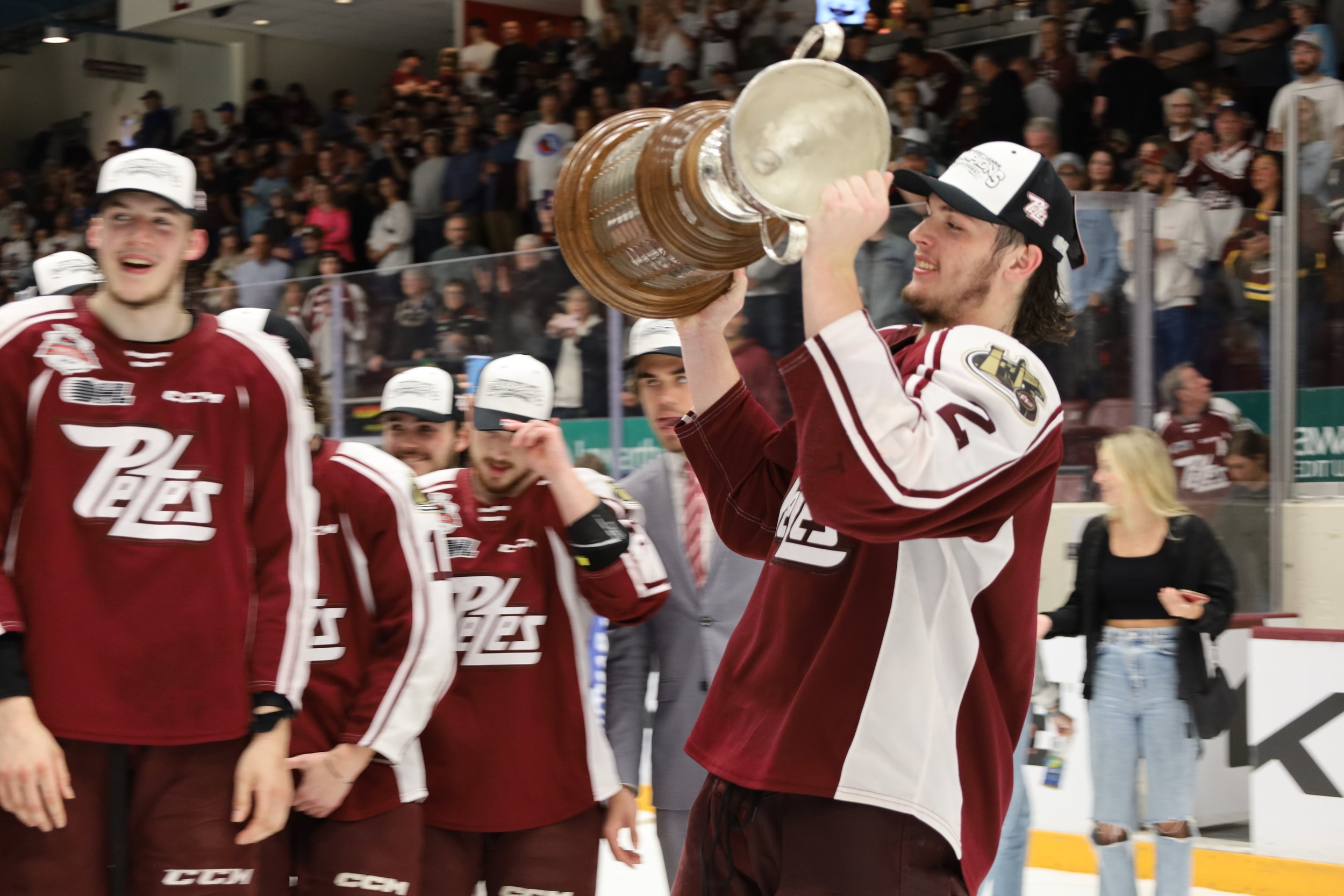OHL FINALS: Peterborough Petes clinch title with Game 6 win over