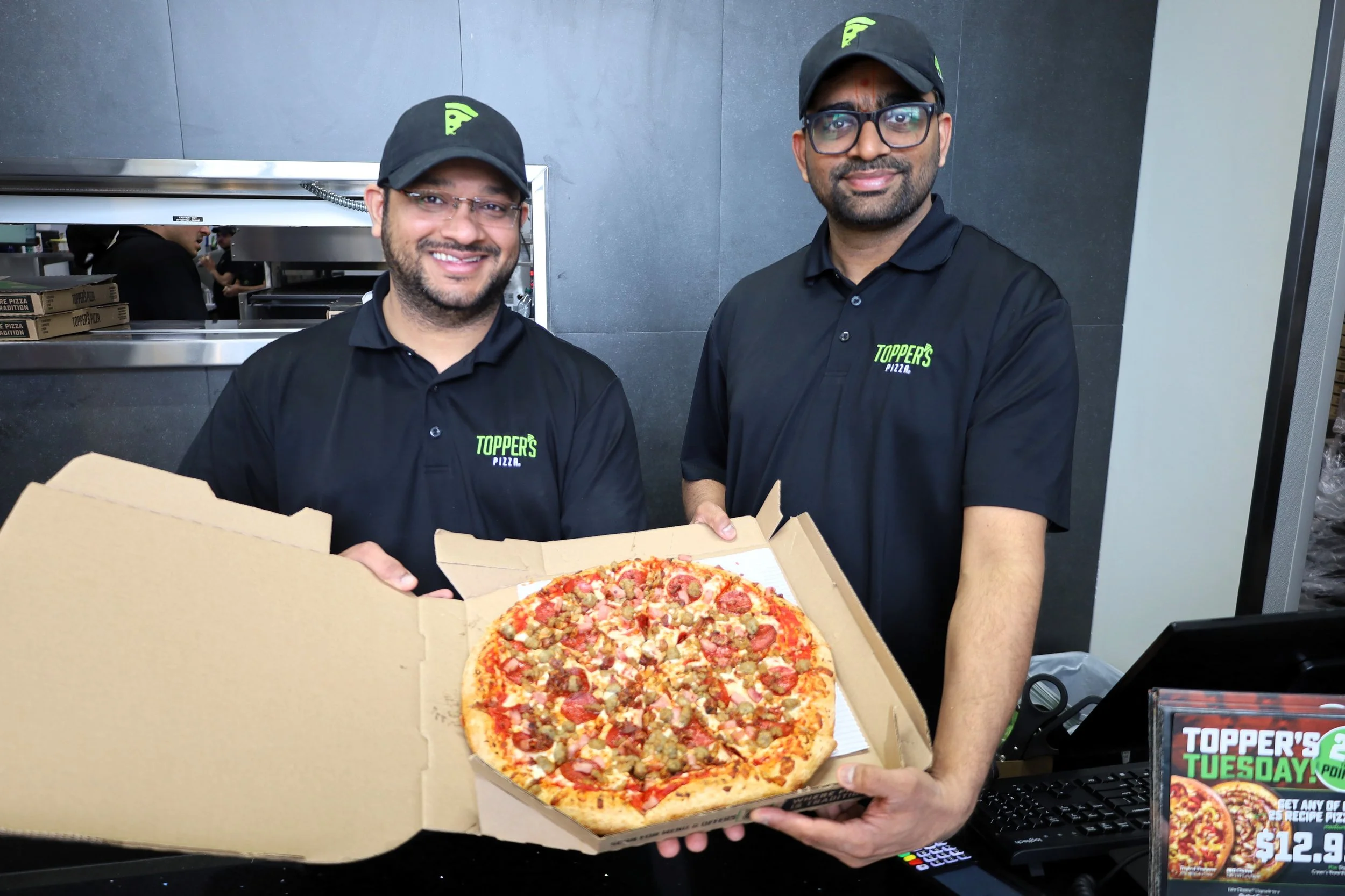 Topper's Pizza Bringing Fresh Slices To Peterborough After Celebrating Its Grand Opening