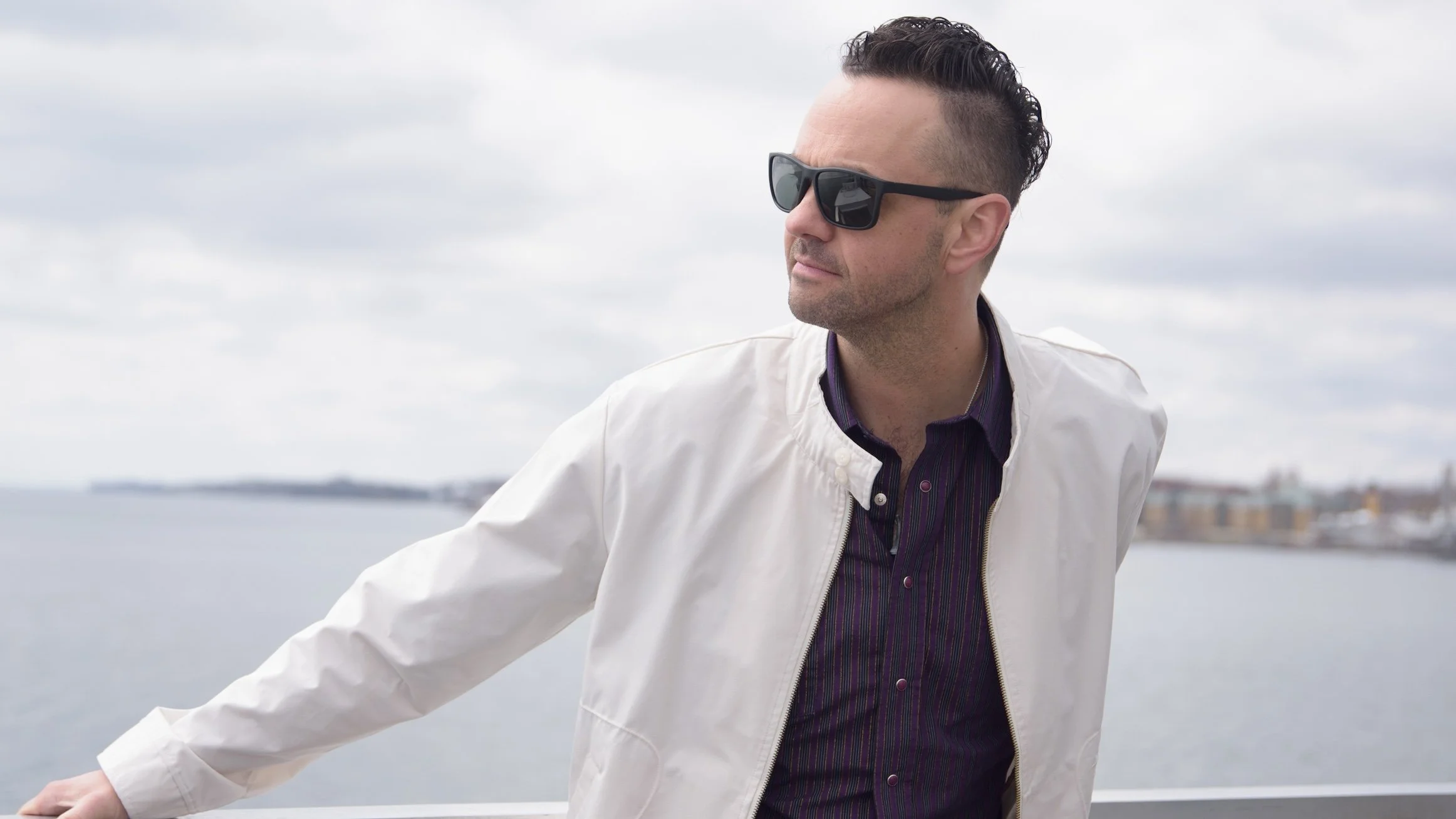 Music on the Water: Live Performance at Peterborough Lift Lock