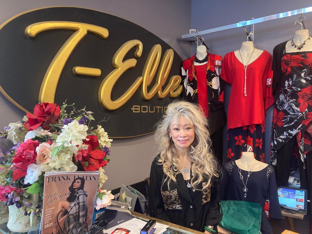 A Party at Elle's Boutique Brings Sensuality to the Holiday Season