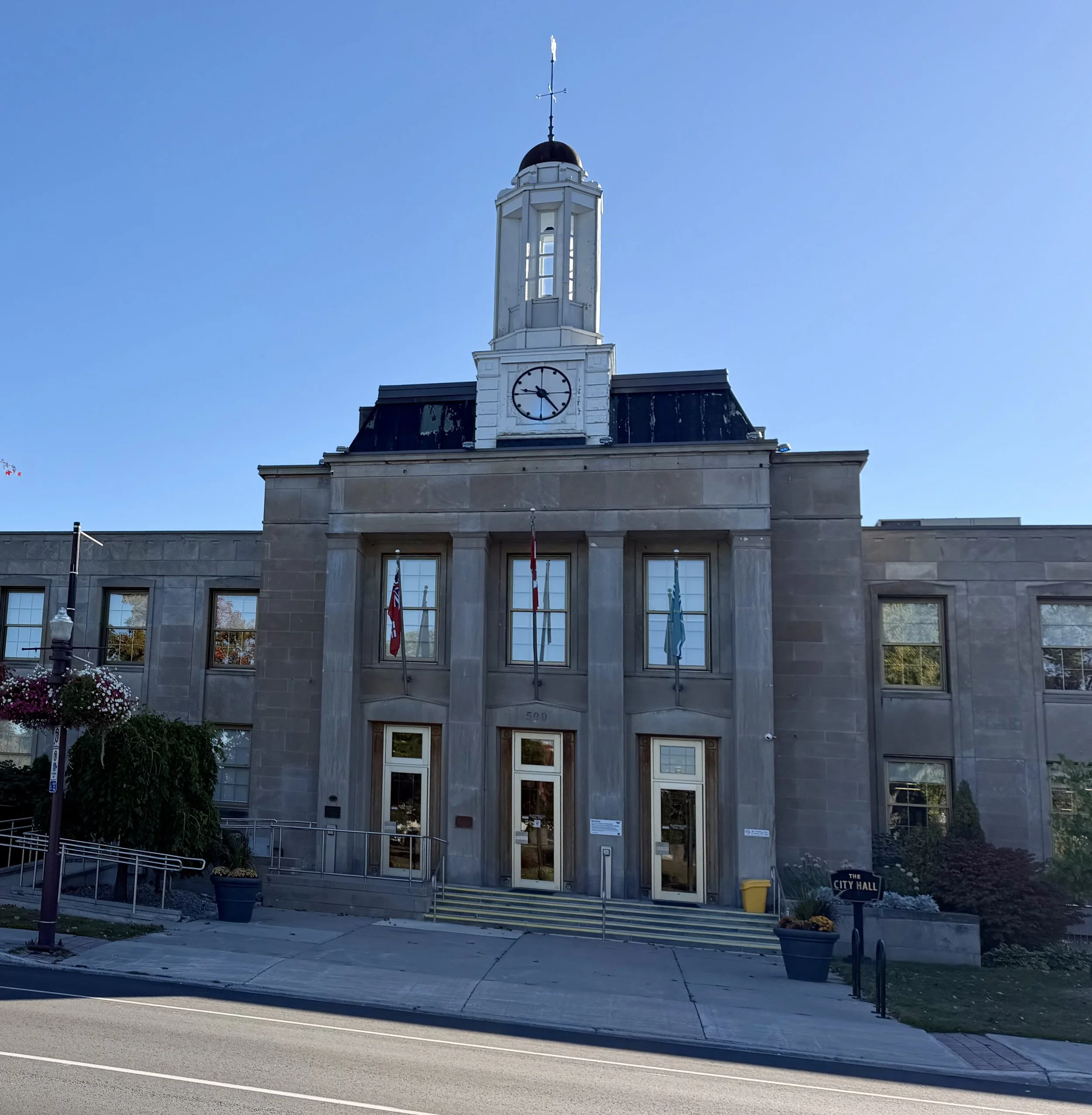 Peterborough residents who are eligible to vote can cast their ballot online starting at 10am today, October 5th, as voting gets underway for the 2026 Municipal and School Board Election.