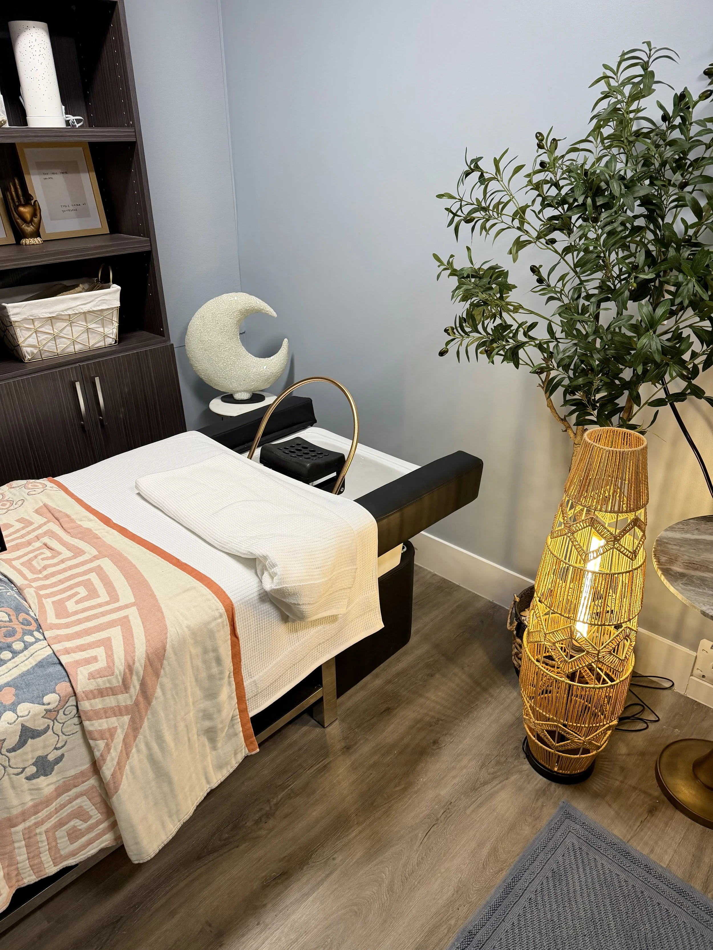 a five sensory sauna  with infrared heat at sage & soul, that offers red light therapy, salt therapy, aromatherapy chromotherapy and sound therapy