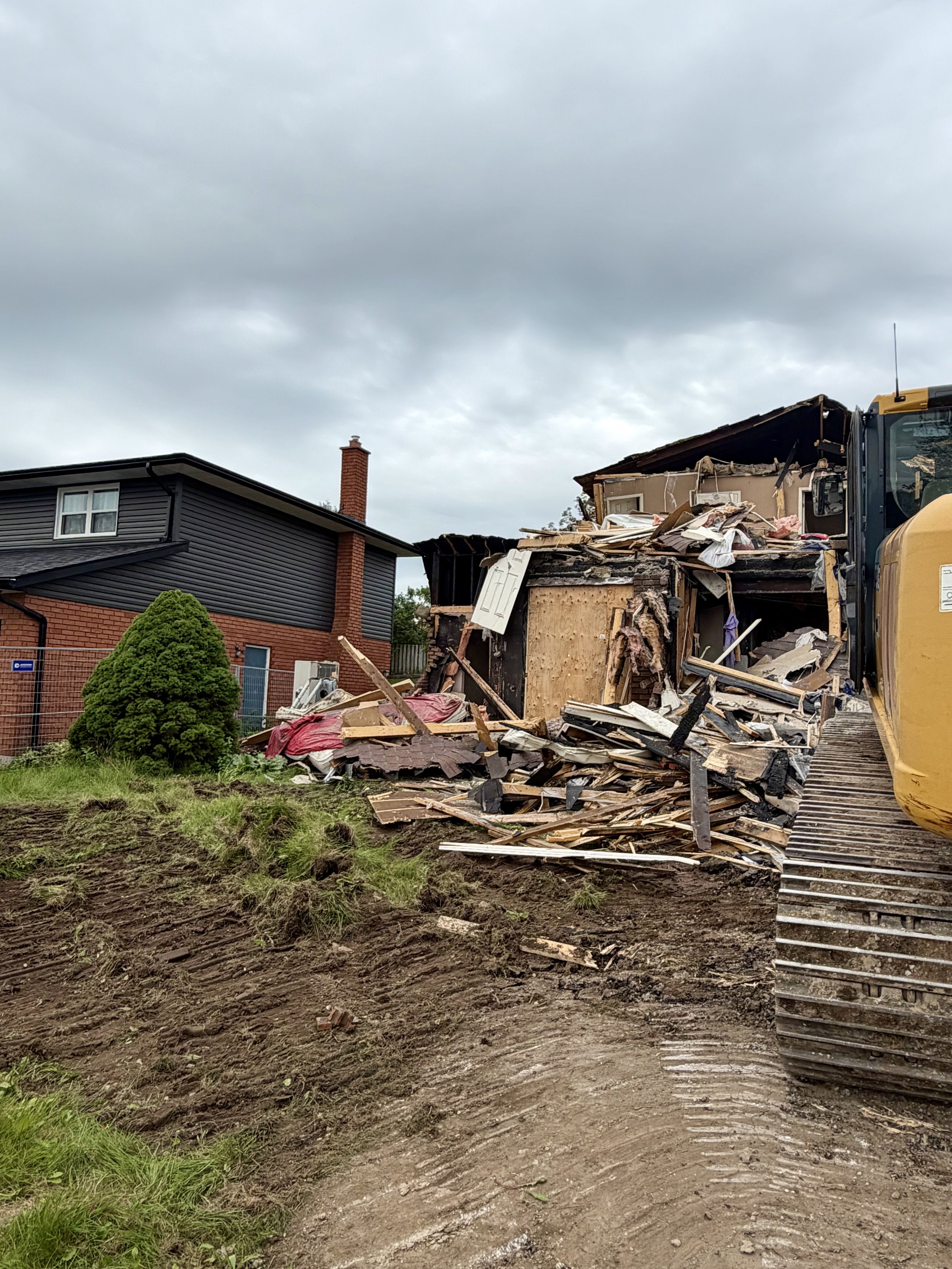 The Woodglade Boulevard home that became a familiar sight in the neighbourhood is now being torn down. (Photo by Scott Arnold)