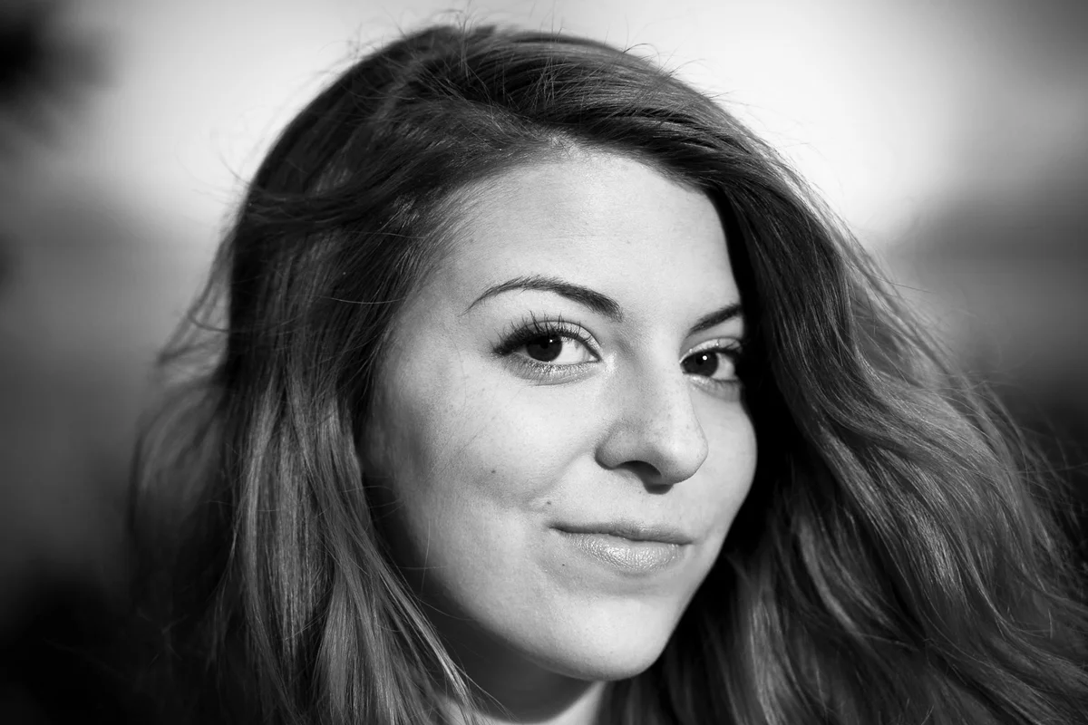 Hello there! This is a huge photo of my face. 