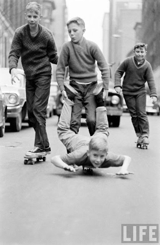for some reason, a flood of sixties NYC skateboarding photos have showed up in my social streams. i’m fine with it.
stefankaz:

by bill eppridge via huhmagazine