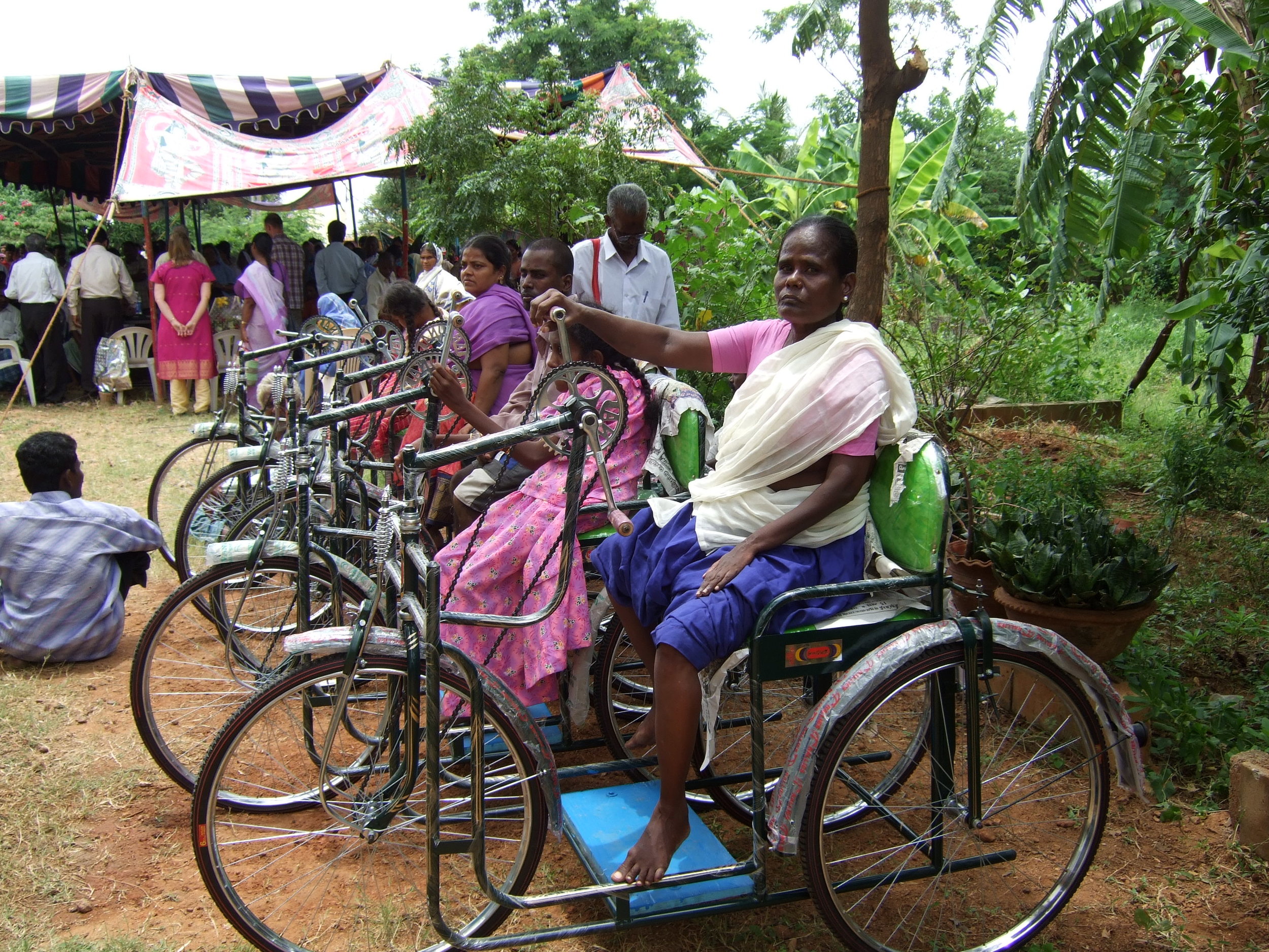 ___Benevolence 3 wheel bike Chennai Sep 20 2007.jpg