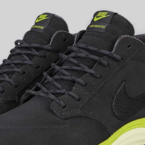 Nike SB Lunar Braata Mid OMS - Anthracite/Black-Atomic Green
Patrick, freshnessmag.com
Join­ing the off-road ready Lunar­ridge we pre­viewed ear­li­er today is anoth­er footwear option from Nike Skate­board­ing‘s new Off Mount­ian Series, the Lunar …