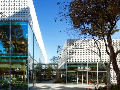 dezeen_Daikanyama-T-Site-by-Klein-Dytham-Architecture_3.jpg