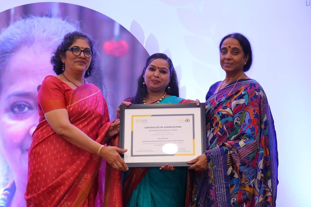 Shikha Award pic.jpg