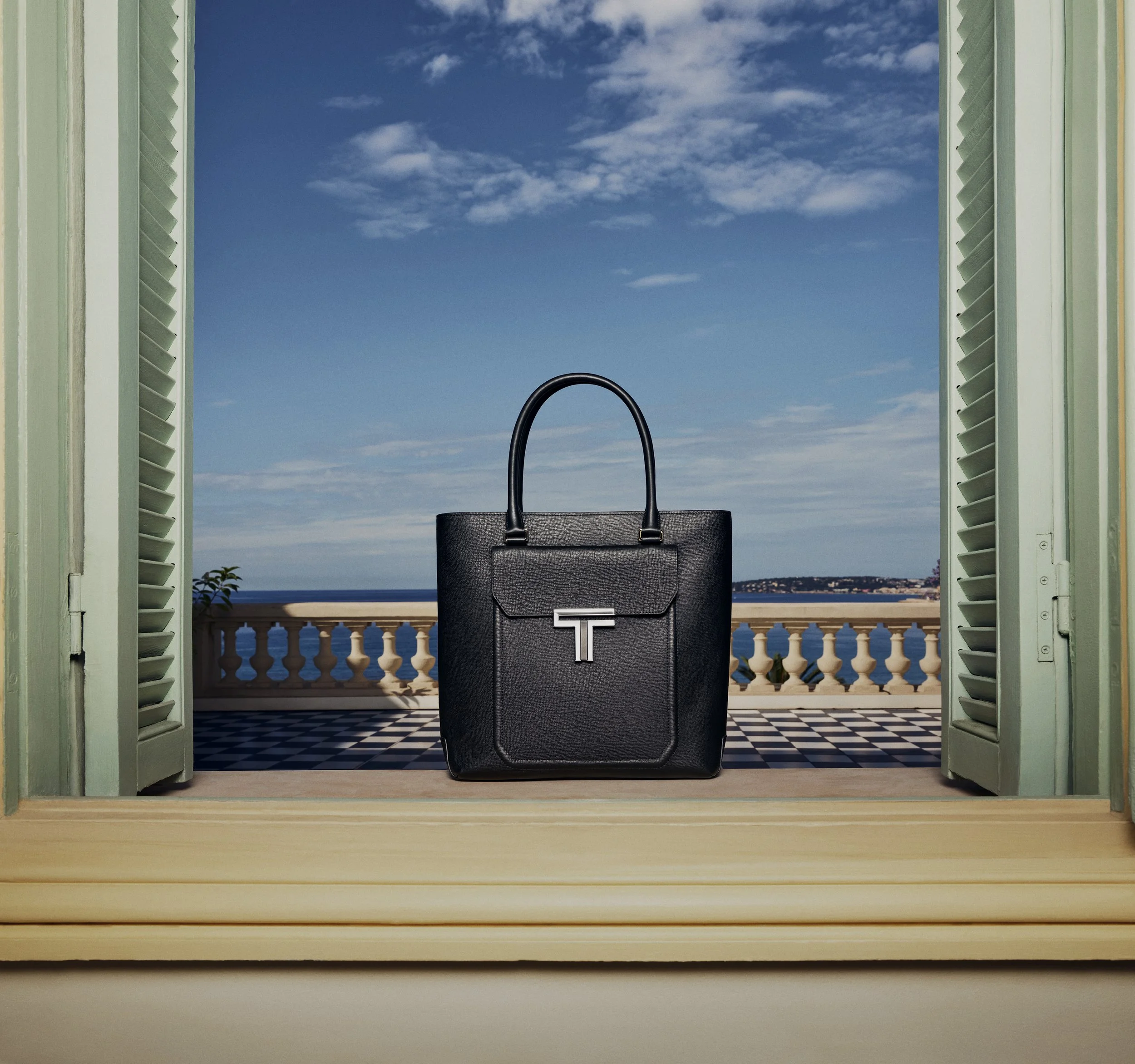 01_FW24_Lando_Turin_Tote_Black_000057_FINAL_RGB_72.jpg