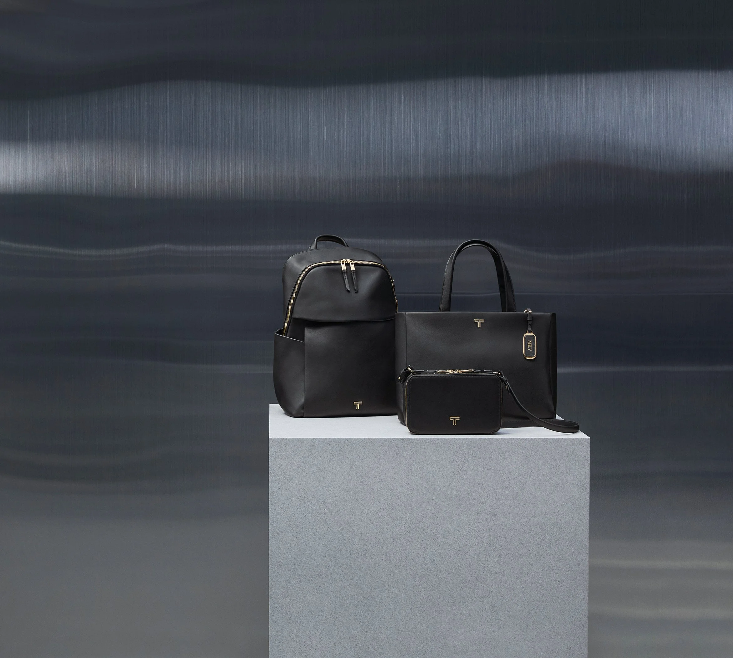 FW24_Voyageur_VailRainaMyla_Trio_Black_1598_FINAL_RGB_72.jpg