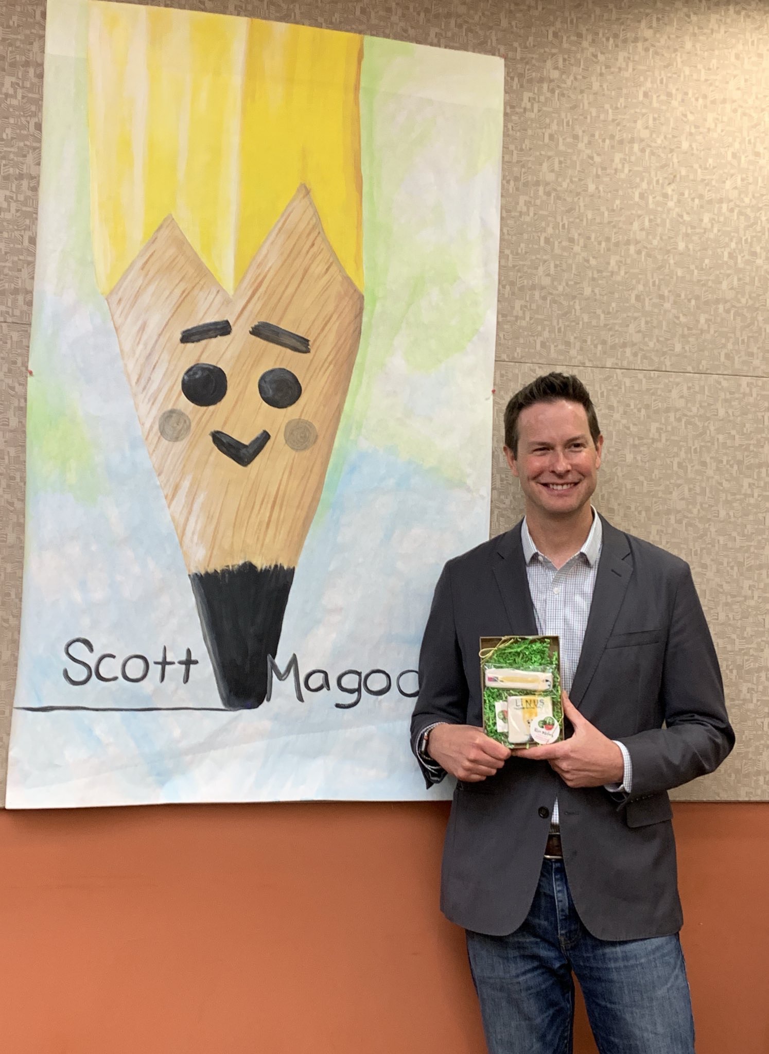 Linus Cookie and Sign