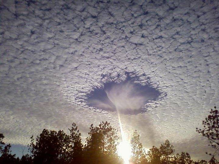 Weather - a rare Fallstreak Hole, somewhere outside Philadelphia, USA