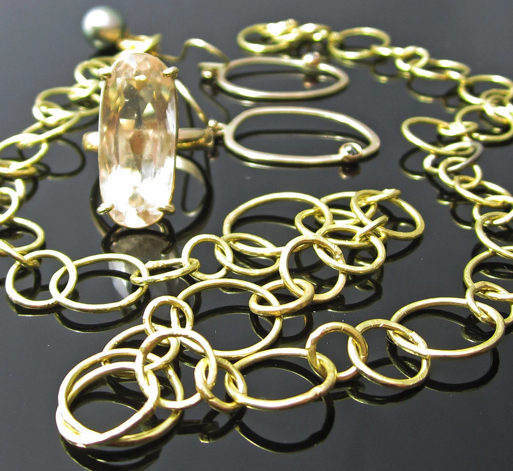 18k Gold jewellery by VIX.