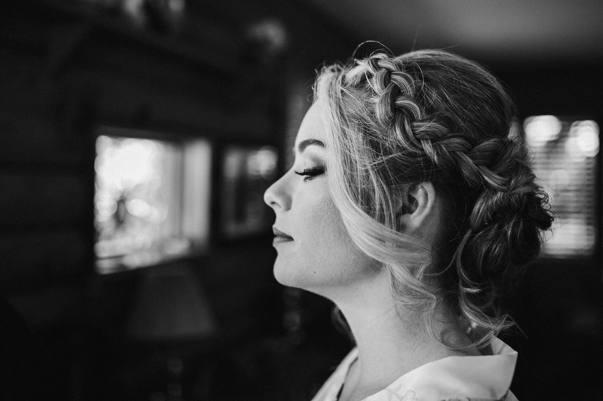 Megan&RobbieGettingReady-66.jpg