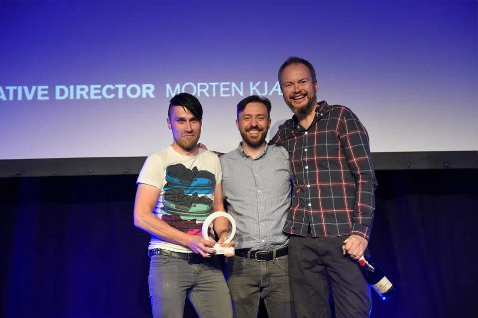 Jeg er stolt af mine nye kollegaer hos Ogilvy. Morten Kjær, Claus Colstrup og Peter Dubienko vandt i Art Direction med den her print-sag .