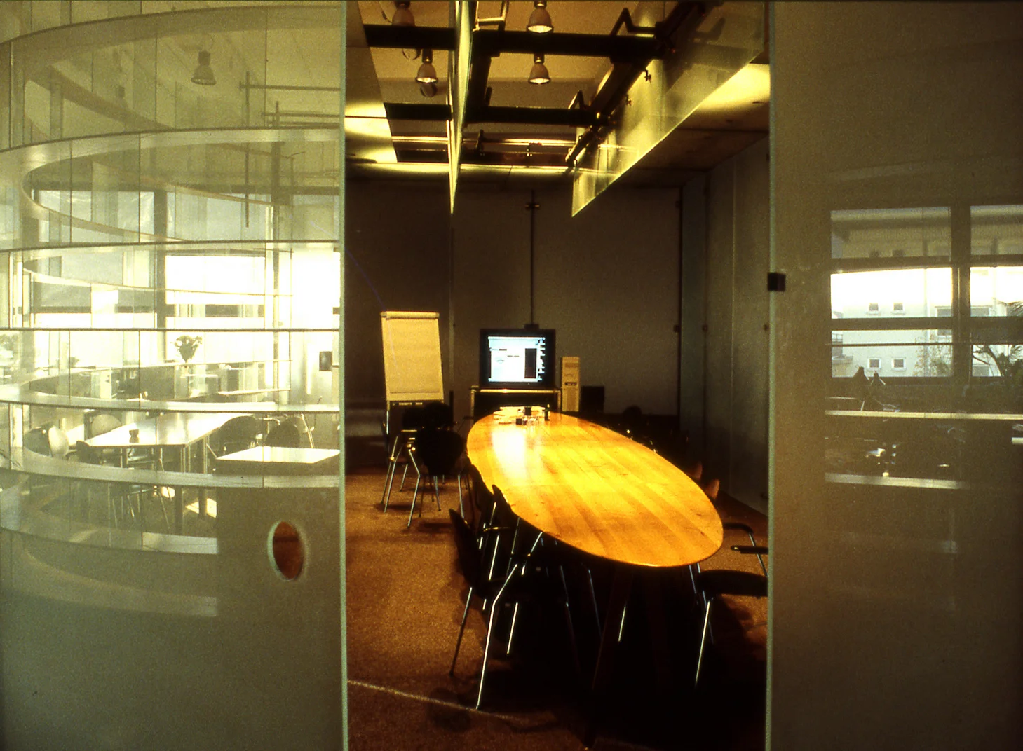 reflectionsDOORSzentrale.jpg