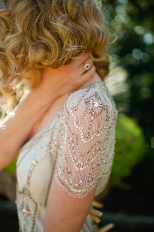 My favorite party theme right now? It's all Gatsby . Chandeliers, champagne, art deco, flapper hair... give me all of it!