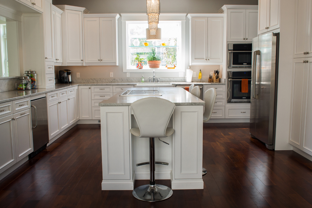 Taylor White Painted Kitchen Sylvester Cabinetry