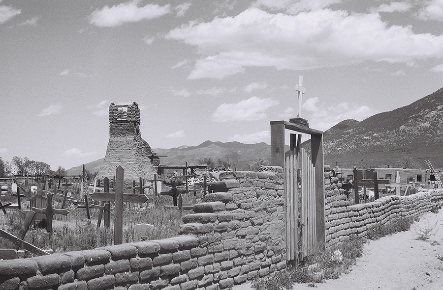  Taos Pueblo 