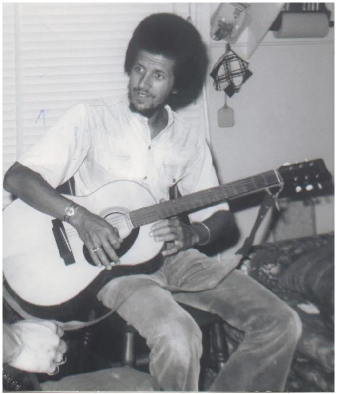 Evan Guitar 73.jpg