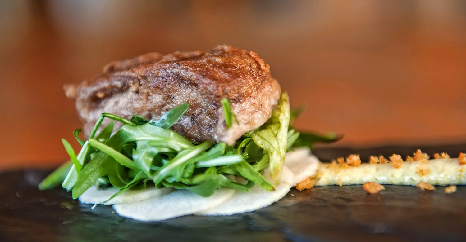 "At Hartford House you can feel the passion in every meal reflecting their obsession with perfection" / Adrian Shields (p)