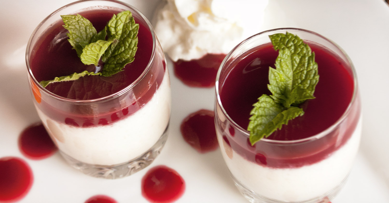 White Chocolate Bavarois with Raspberry Sauce / Hartford House (p)