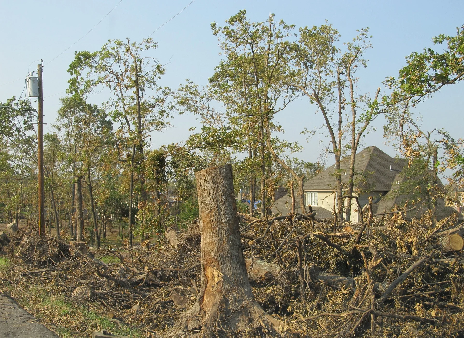 tornado-1650690_1920.jpg