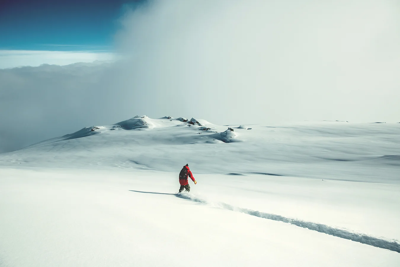 NicolasMüller_Snowboard_StMoritz_SilvanoZeiter_2.jpg