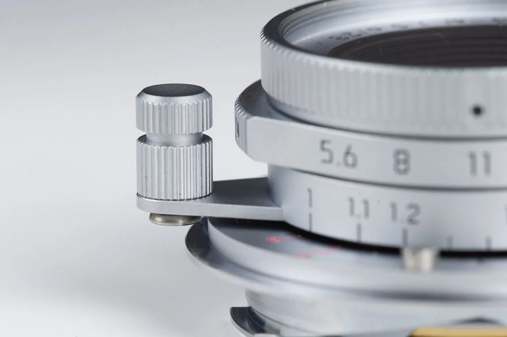 Summaron focusing tab