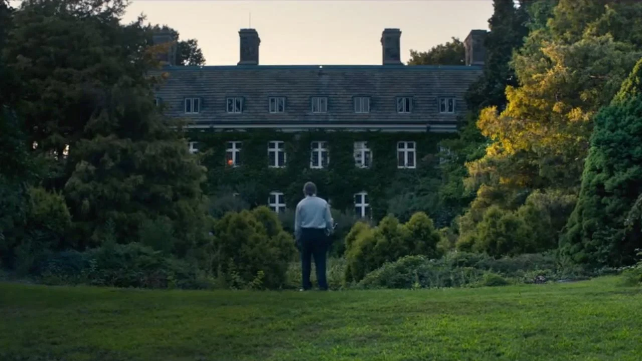 you-were-never-really-here-outside-house.jpg