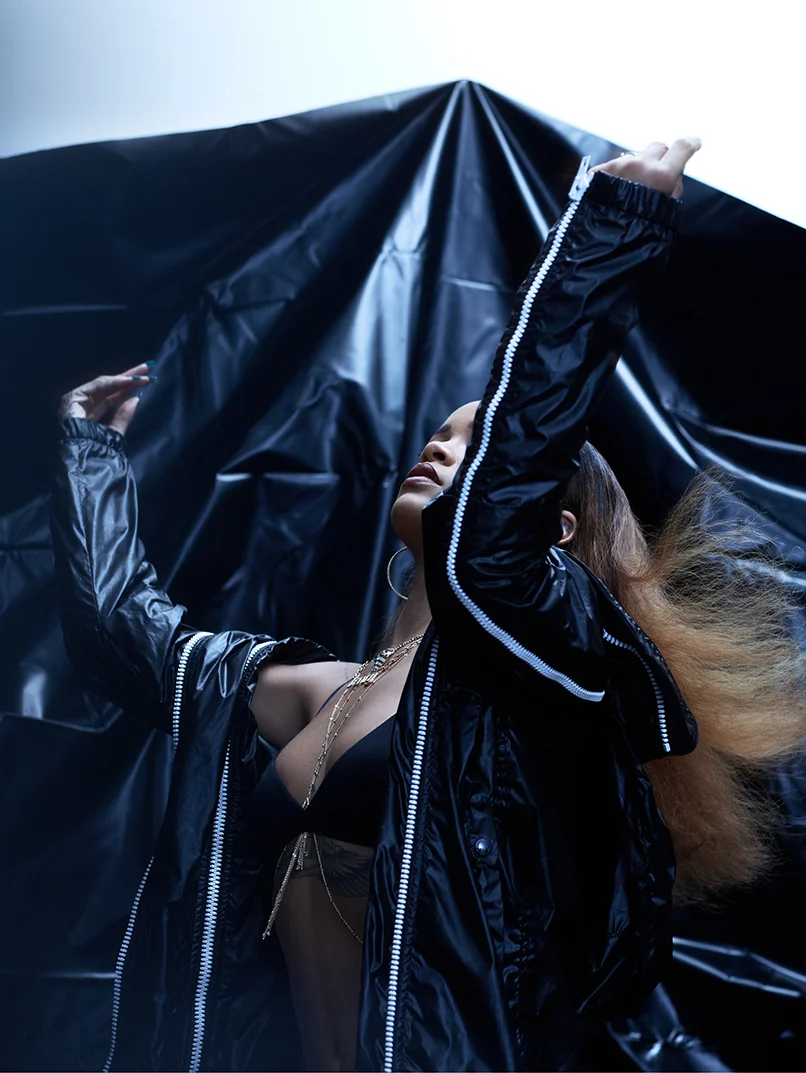 Rihanni-Feature-Updated Imagery-04v2.jpg