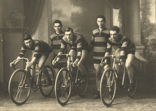 Kangaroo Point Cycling Club 25 Mile Team