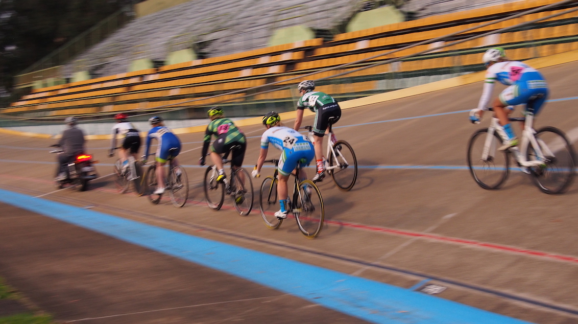 Womens Keirin heats up