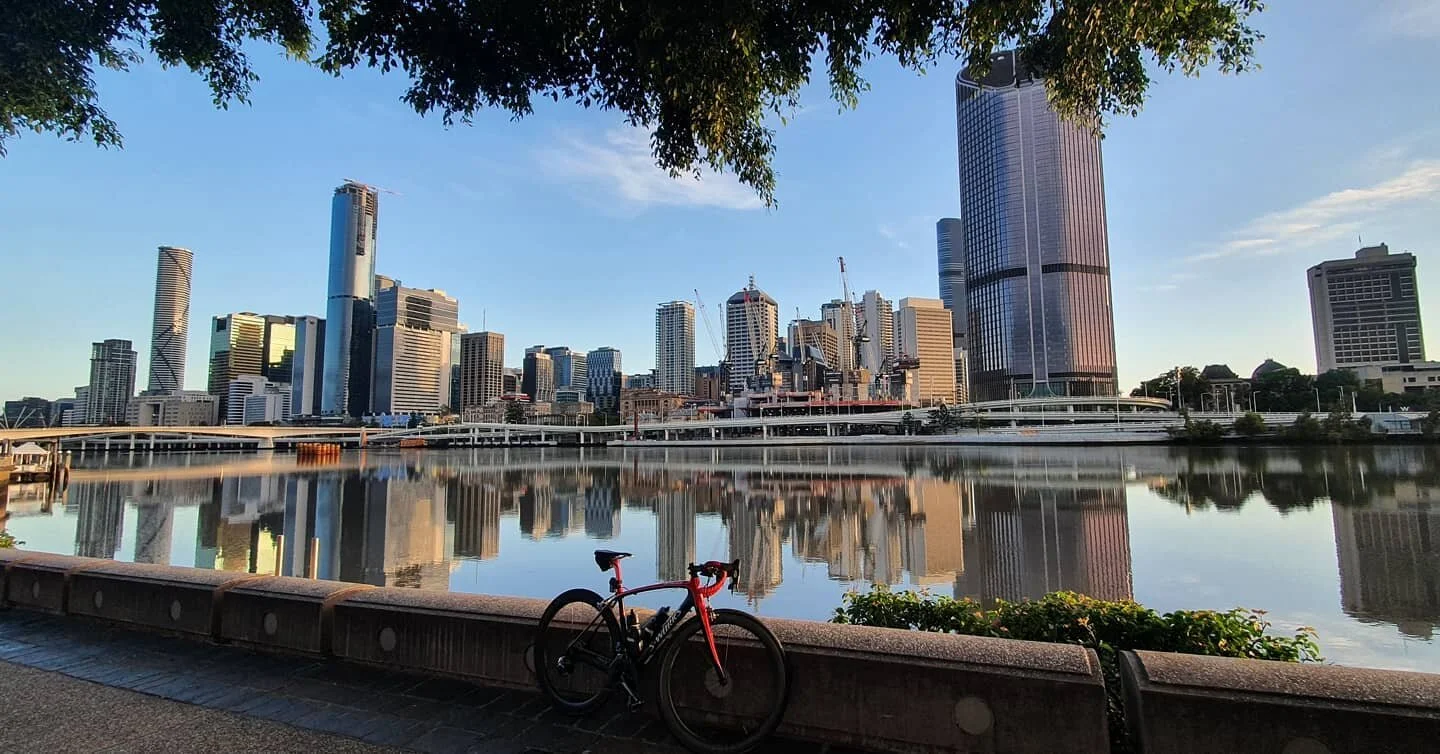 We're back! RSVP on the Team KP App for this week's rides! Interested in riding with KPCC? Message us for more information! #clublife #greenwhiteblack #kangaroopointcc #championsystem #viewsofbrisbane