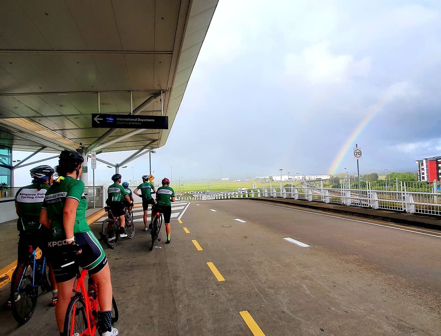 Chasing rainbow's after the rain. Cross fingers for a dry weekend with some racing and riding with KPCC clubmates! #clublife #greenwhiteblack #kangaroopointcc #happyFriYay #championsystems