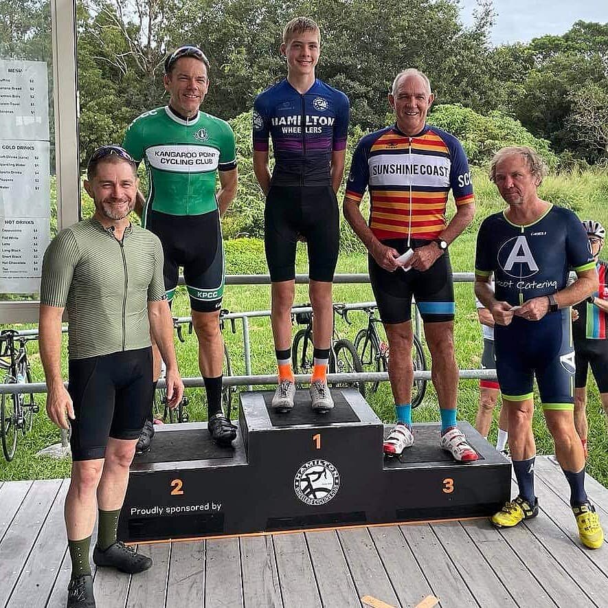 Fantastic to see some #greenwhiteblack on the podium at Nundah Crit Track.  Thanks to our friends at @hamilton_wheelers for some great racing! 📸 Stephen Schoemaker #clublife #greenwhiteblack #kangaroopointcc #championsystem #hamiltonwheelers #sunshi