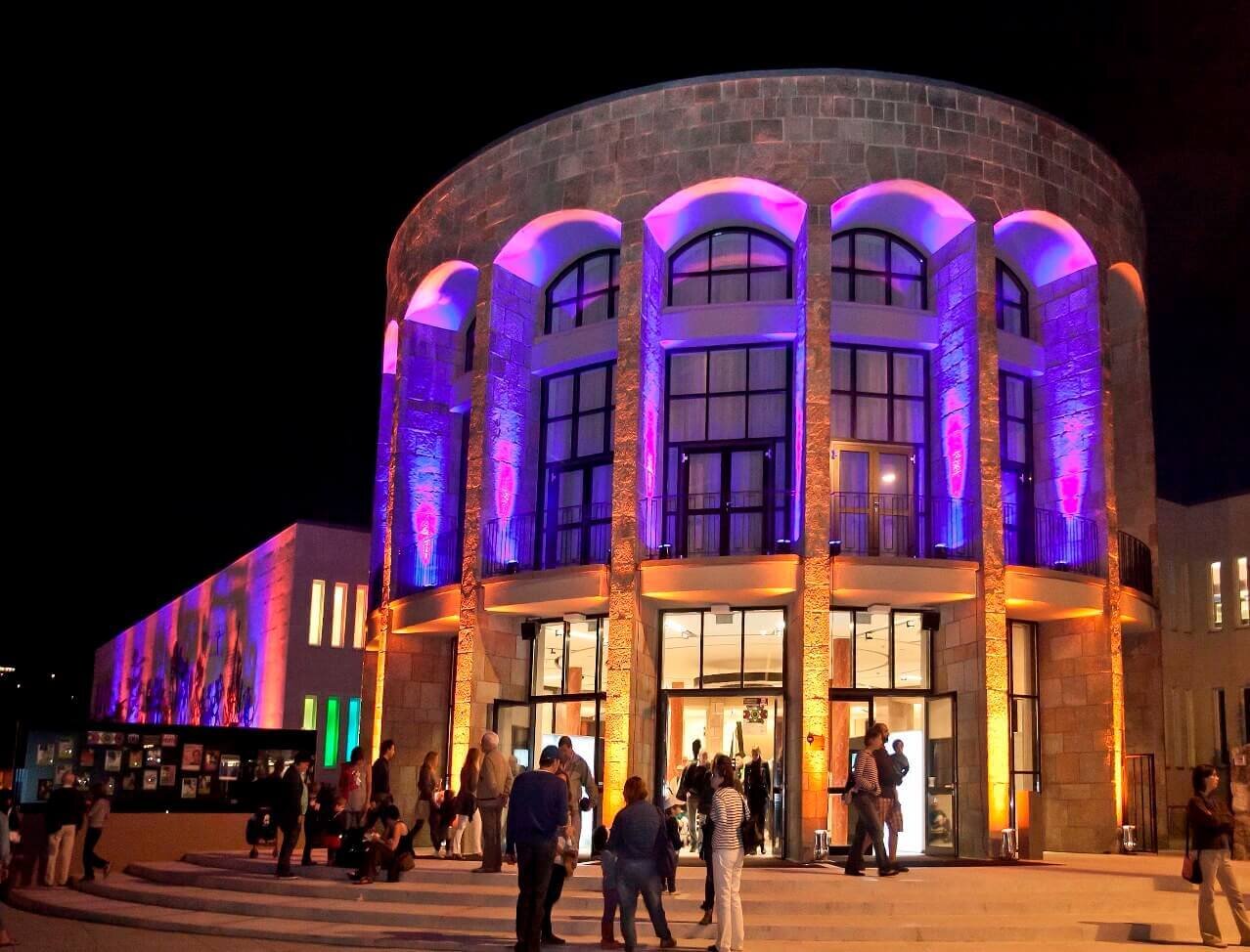 Áthallások... - összművészeti előadás | Crosstalk... – synthesis of the arts