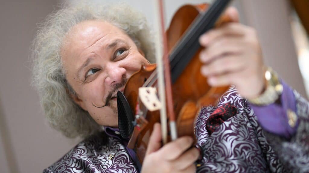 TŰZ ÉS VÍZ – Roby Lakatos és barátai