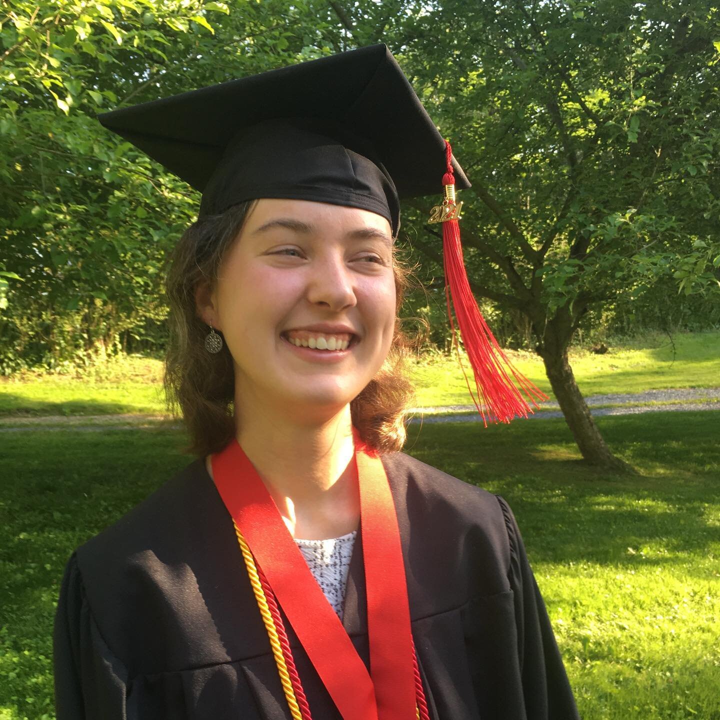 Congratulations to Madison! 🎉 She graduated from UMD this weekend. We are so proud of her! It seems like those 4 years really flew by fast. Soon, she heads to Michigan State to start working toward her Ph.D. in plant biology. Too far away for my tas