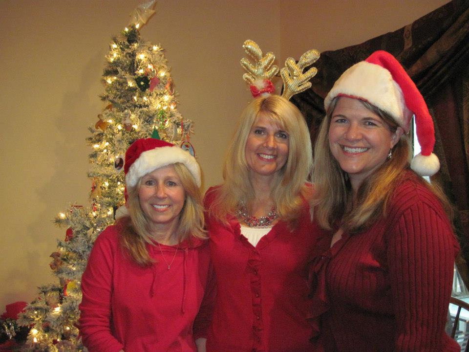 Lori Foster, Toni and Jennifer McGowan celebrating a great year for romance readers and books!