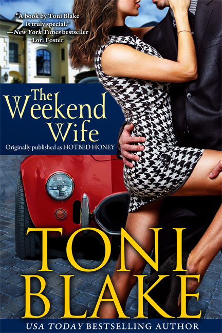 WEEKEND WIFE