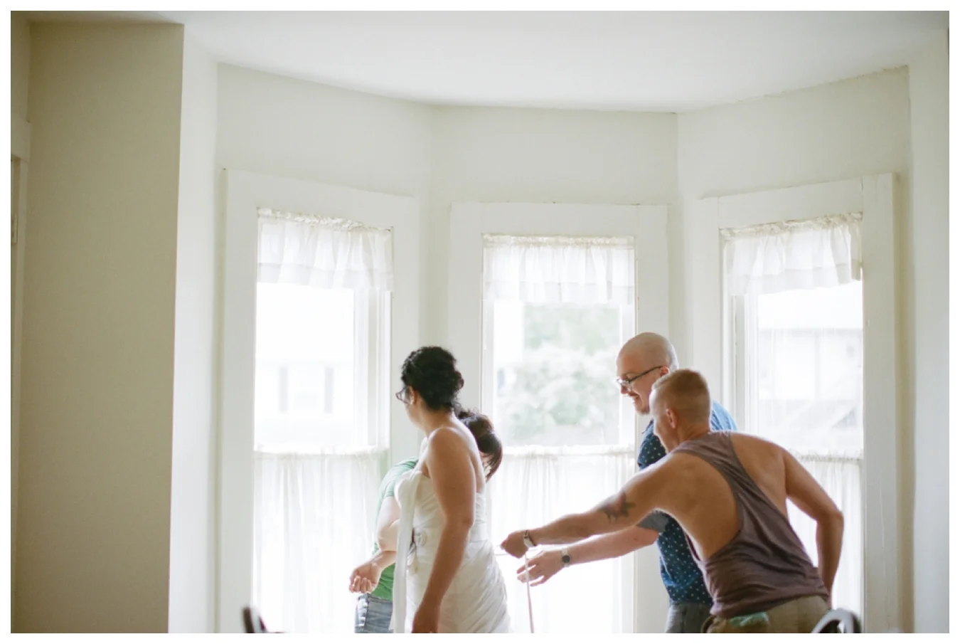 I wish every bride's getting-ready entourage had this much fun. 