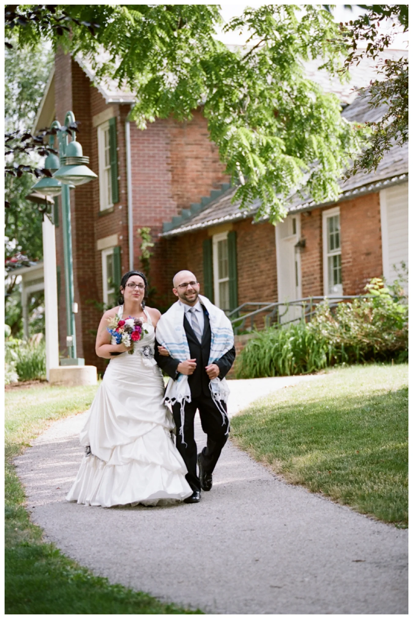 Columbus Ohio Wedding Photographer Film Photography Everal Barn Westerville
